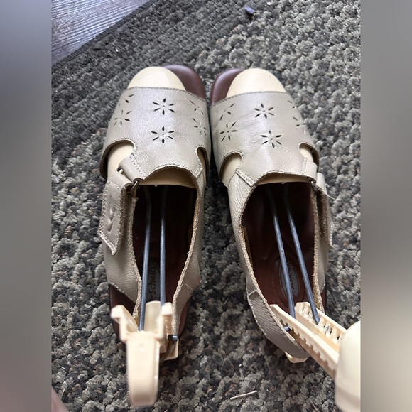 Dr Scholls Cute Women’s Sandals size 7 1/2 - Picture 2 of 9